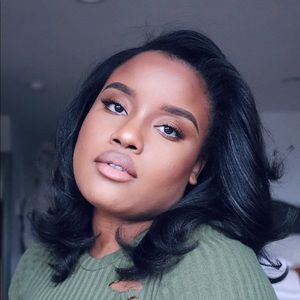 Meet your Posher, Monet